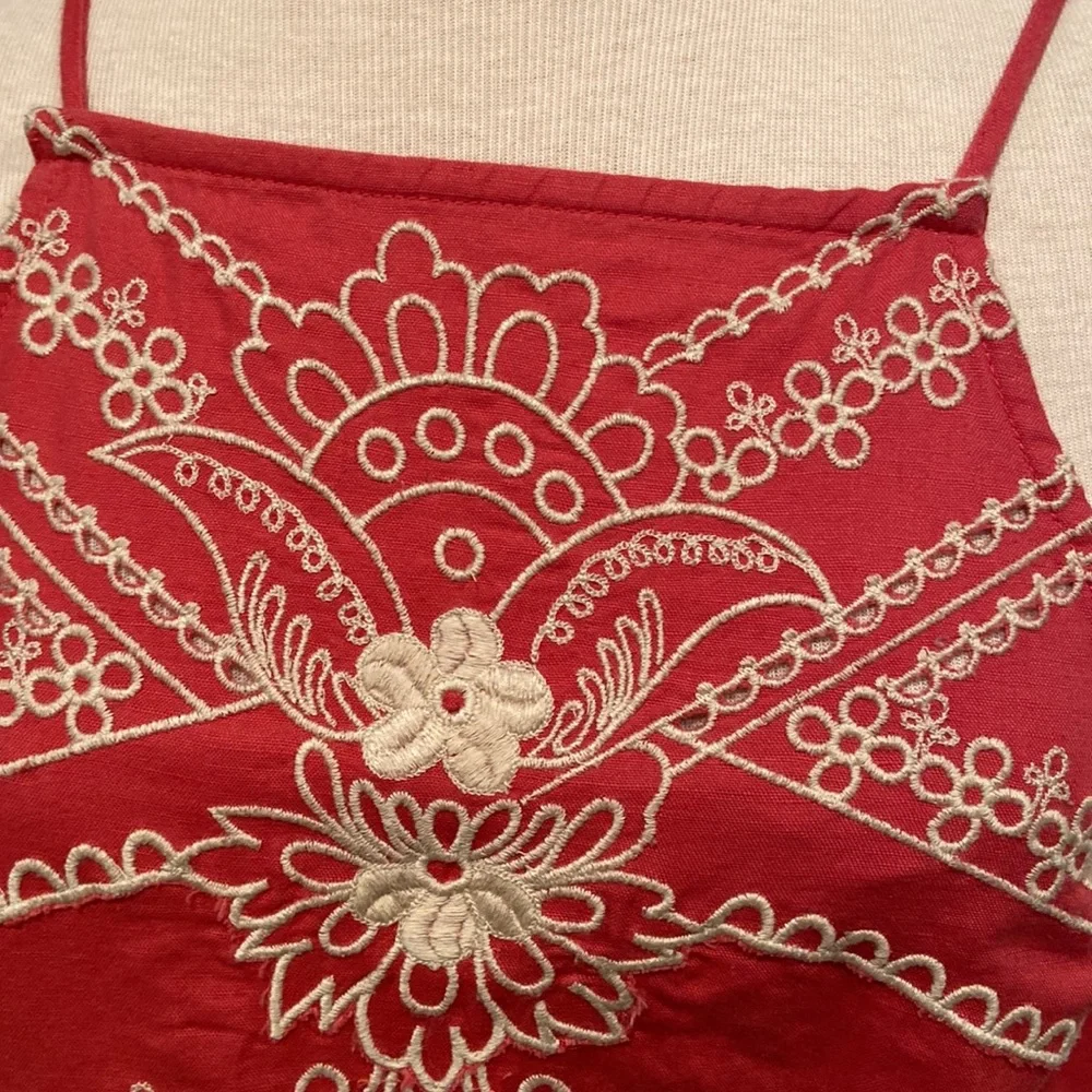 VanessaVirginia Anthro Pink Embroidered Eyelet Tank Top - Picture 2 of 5